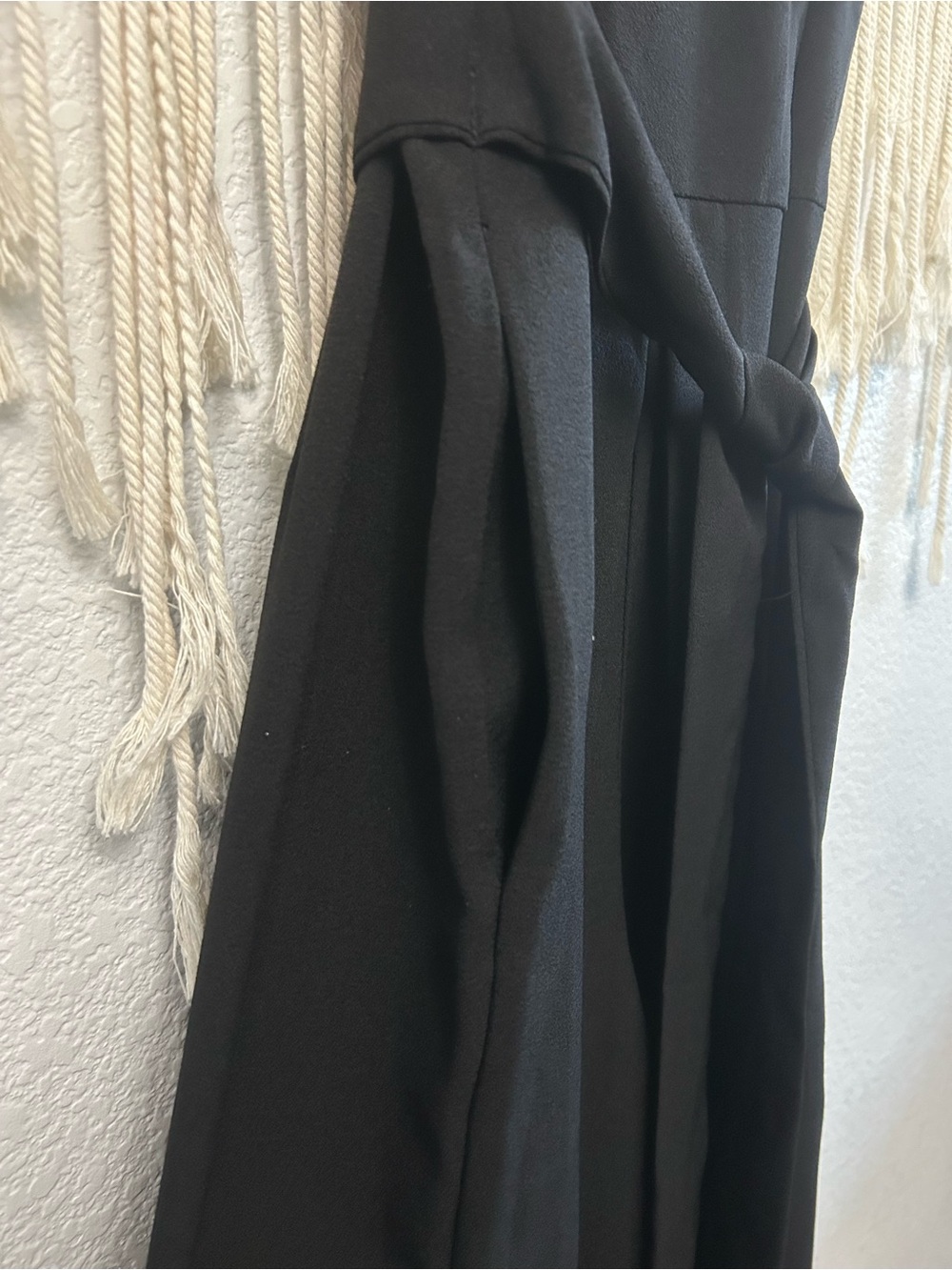 TASH AND SOPHIE Chic Black Sleeveless Jumpsuit Belted Wide Leg Stretchy Sz 6 - Picture 13 of 15